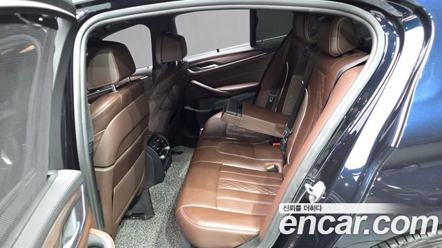 BMW 5 Series (G30) 530i xDrive M Sport Package Plus 2018 — фото 12