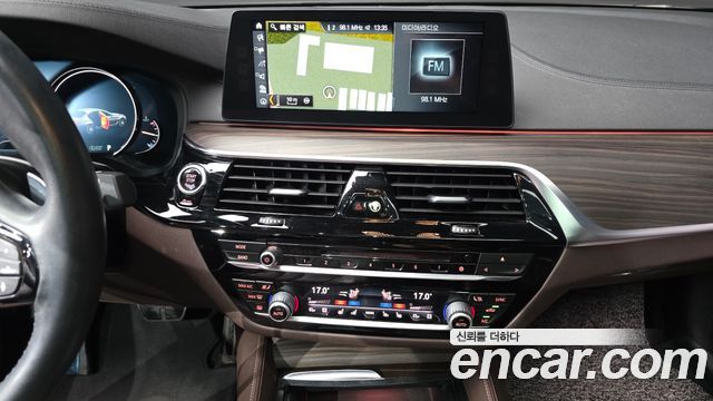 BMW 5 Series (G30) 530i xDrive M Sport Package Plus 2018 — фото 14