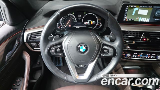 BMW 5 Series (G30) 530i xDrive M Sport Package Plus 2018 — фото 15