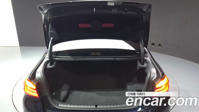 BMW 5 Series (G30) 530i xDrive M Sport Package Plus 2018 — фото 19