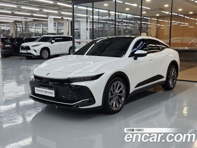 Toyota Crown Crossover 2.5 4WD Hybrid 2023 — фото 1