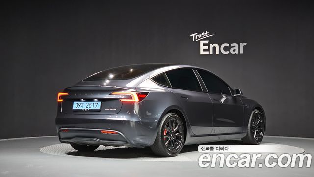 Tesla Model 3 Long Range AWD 2025 — фото 2