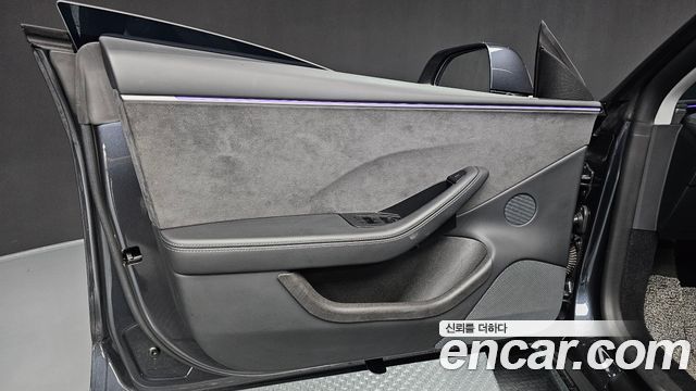 Tesla Model 3 Long Range AWD 2025 — фото 30