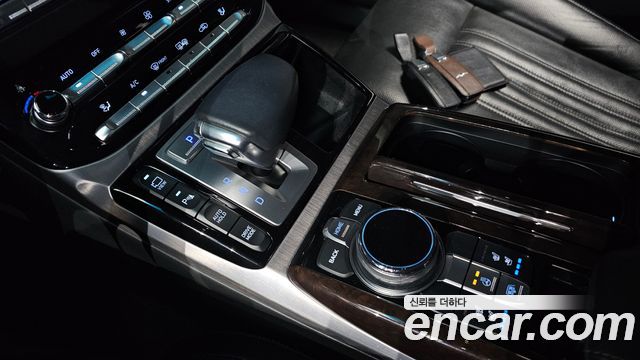 Genesis EQ900 3.3 T-GDI AWD Premiun Luxury 2016 — фото 9