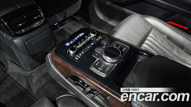 Genesis EQ900 3.3 T-GDI AWD Premiun Luxury 2016 — фото 19