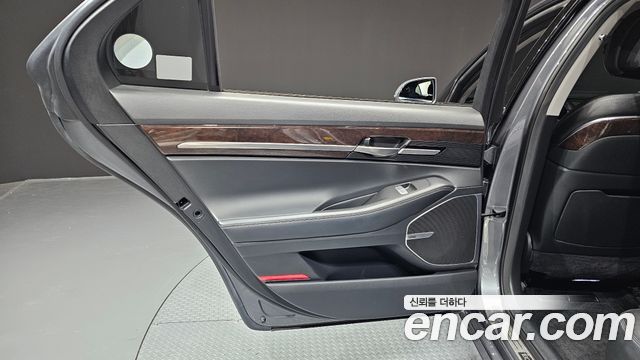 Genesis EQ900 3.3 T-GDI AWD Premiun Luxury 2016 — фото 25