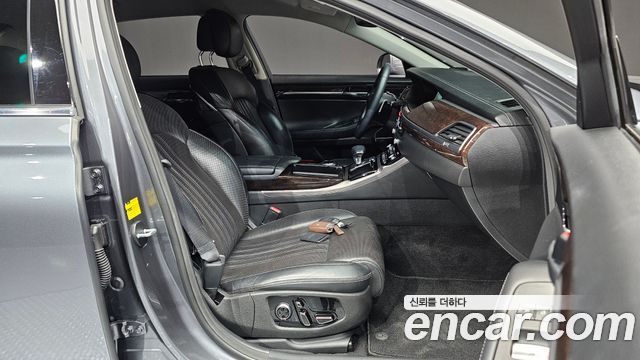 Genesis EQ900 3.3 T-GDI AWD Premiun Luxury 2016 — фото 26
