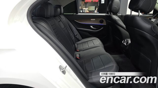 Mercedes-Benz E-Class (W213) E300 Exclusive 2018 — фото 12