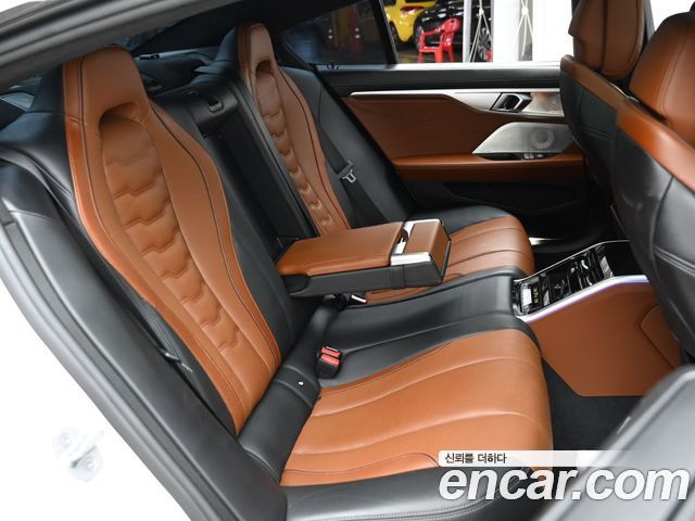 BMW 8 Series (G15) M850i xDrive Gran Coupe 2024 — фото 16