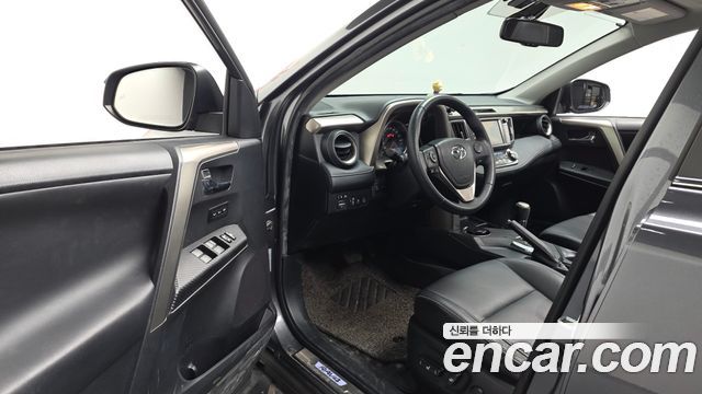 Toyota RAV4 2.5 4WD 4th 2014 — фото 10