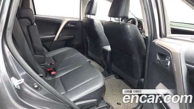 Toyota RAV4 2.5 4WD 4th 2014 — фото 12