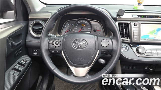 Toyota RAV4 2.5 4WD 4th 2014 — фото 13