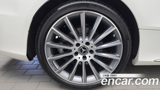 Mercedes-Benz C-Class (W205) C200 Coupe 2023 — фото 5