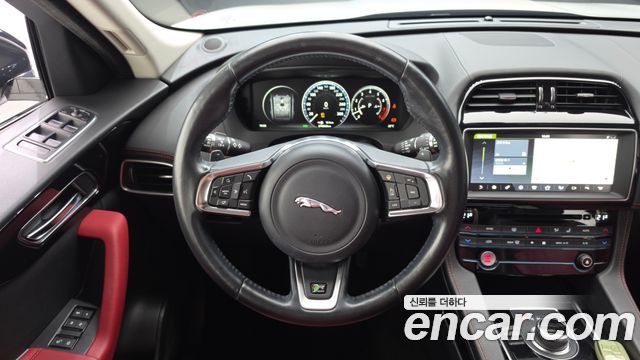 Jaguar F-PACE 35t R-Sport 2017 — фото 13