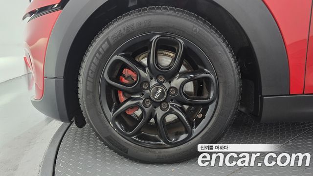 MINI Cooper 5Door HIGH 3rd 2015 — фото 5
