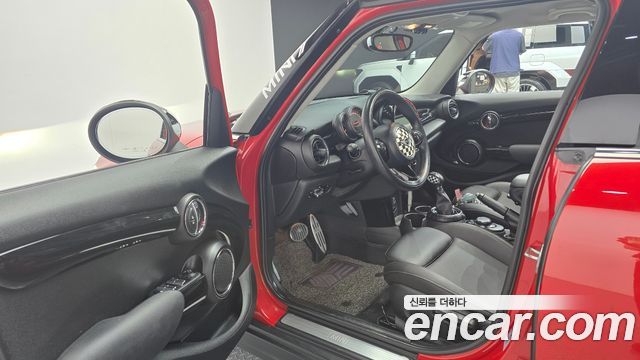 MINI Cooper 5Door HIGH 3rd 2015 — фото 10