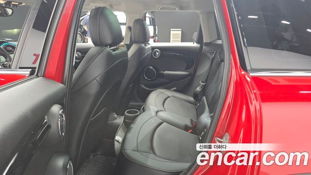 MINI Cooper 5Door HIGH 3rd 2015 — фото 12