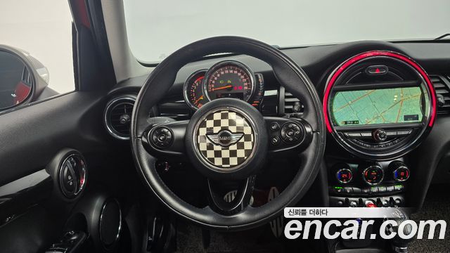 MINI Cooper 5Door HIGH 3rd 2015 — фото 13