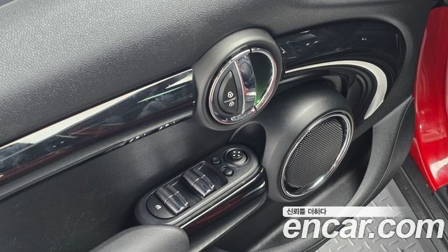MINI Cooper 5Door HIGH 3rd 2015 — фото 17