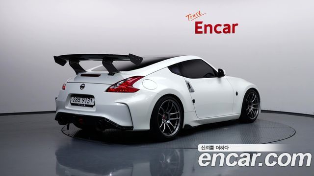 Nissan 370Z 3.7 Coupe Z34 2017 — фото 2