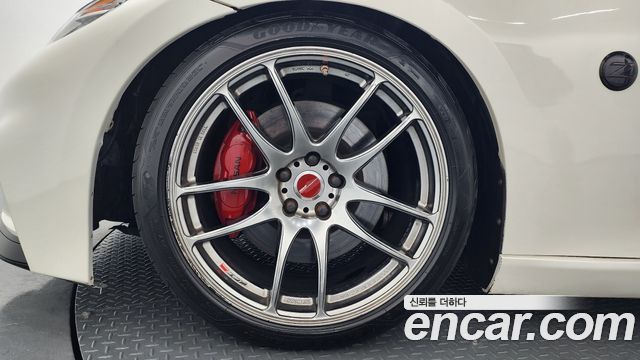 Nissan 370Z 3.7 Coupe Z34 2017 — фото 5