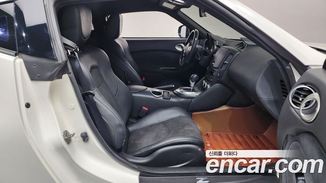 Nissan 370Z 3.7 Coupe Z34 2017 — фото 11
