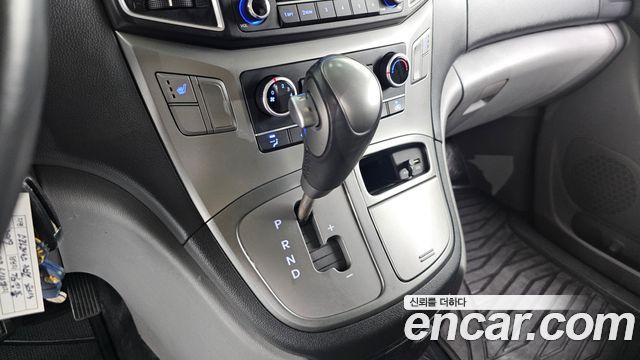 Hyundai Grand Starex Van 3-Seater Smart 2019 — фото 9