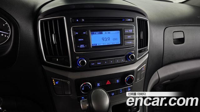 Hyundai Grand Starex Van 3-Seater Smart 2019 — фото 10