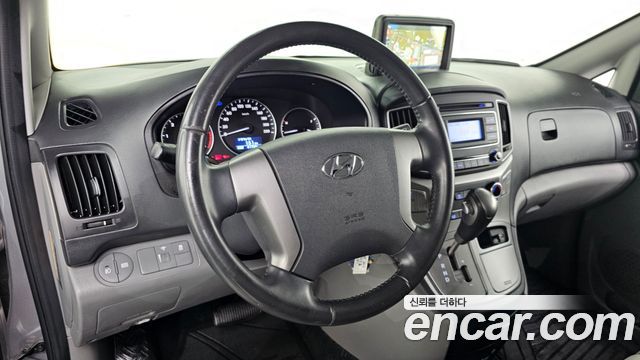 Hyundai Grand Starex Van 3-Seater Smart 2019 — фото 14