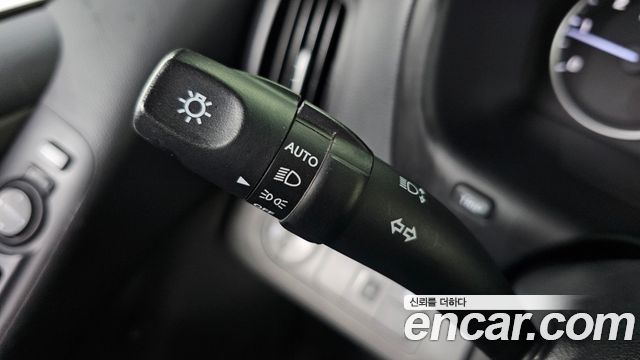 Hyundai Grand Starex Van 3-Seater Smart 2019 — фото 16