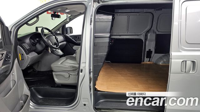 Hyundai Grand Starex Van 3-Seater Smart 2019 — фото 18
