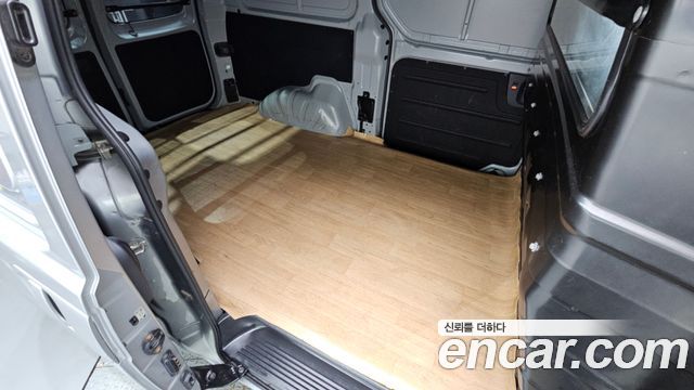 Hyundai Grand Starex Van 3-Seater Smart 2019 — фото 19