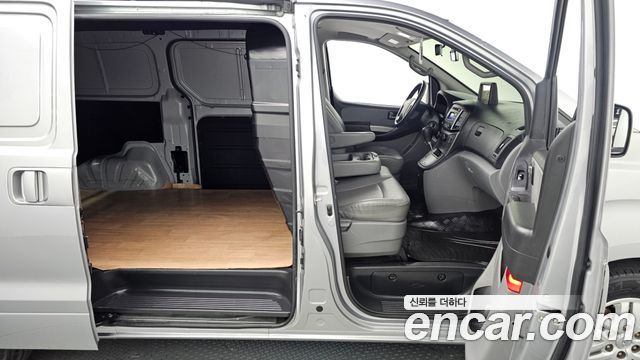 Hyundai Grand Starex Van 3-Seater Smart 2019 — фото 20