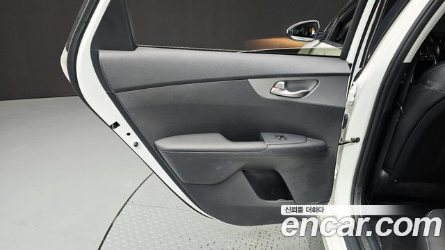 Kia K3 Standard 2021 — фото 25