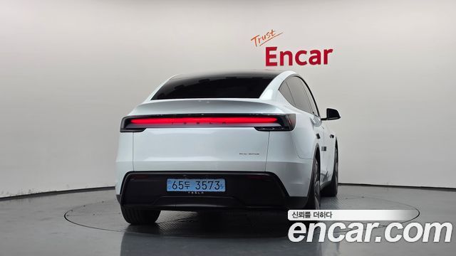 Tesla Model Y Long Range AWD 2025 — фото 4