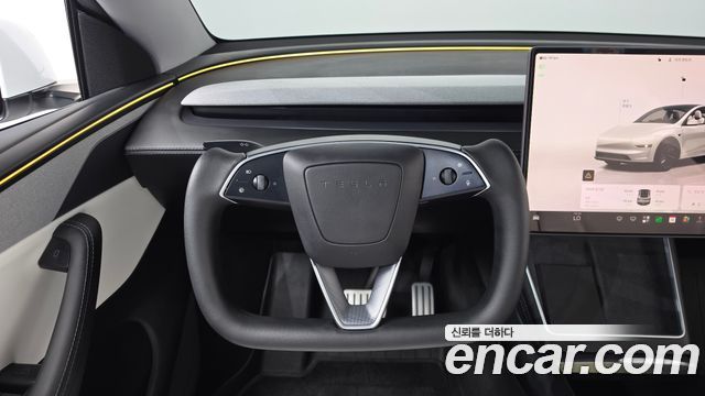 Tesla Model Y Long Range AWD 2025 — фото 12