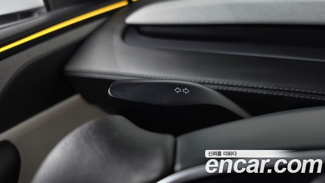 Tesla Model Y Long Range AWD 2025 — фото 31