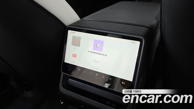 Tesla Model Y Long Range AWD 2025 — фото 33