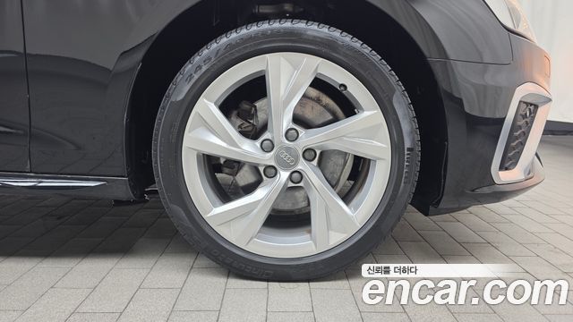 Audi A4 (B9) 40 TFSI Premium 2021 — фото 21