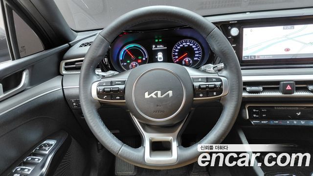 Kia K5 Hybrid (III) Prestige 2022 — фото 15