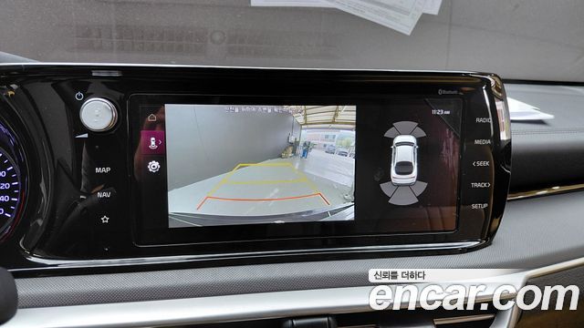 Kia K5 Hybrid (III) Prestige 2022 — фото 16