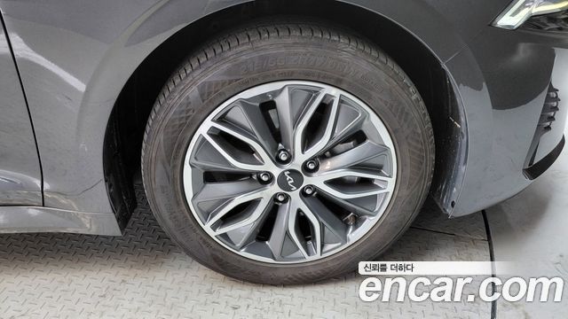 Kia K5 Hybrid (III) Prestige 2022 — фото 21