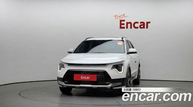 Kia Niro Prestige 2023 — фото 3