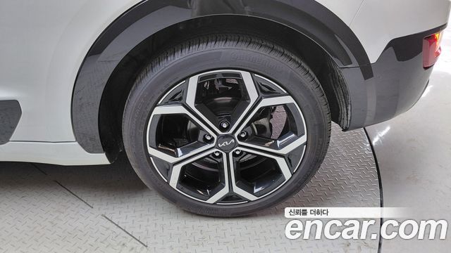 Kia Niro Prestige 2023 — фото 21