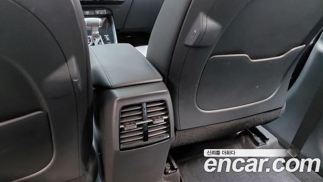 Kia Niro Prestige 2023 — фото 30