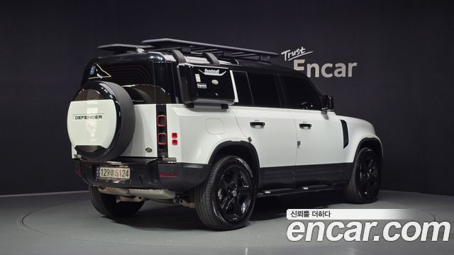Land Rover Defender (L663) 110 D250 SE 2023 — фото 2