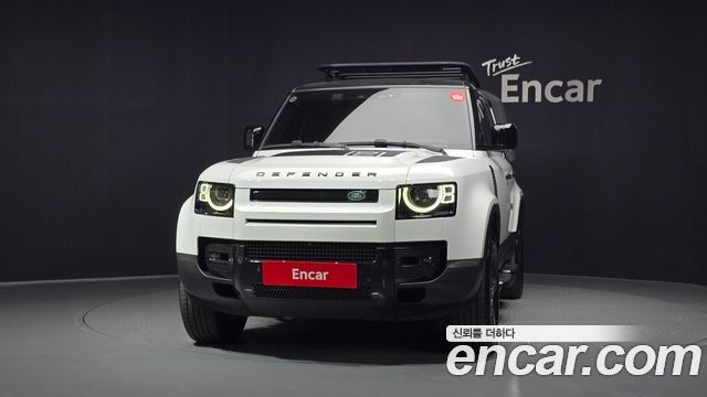 Land Rover Defender (L663) 110 D250 SE 2023 — фото 3