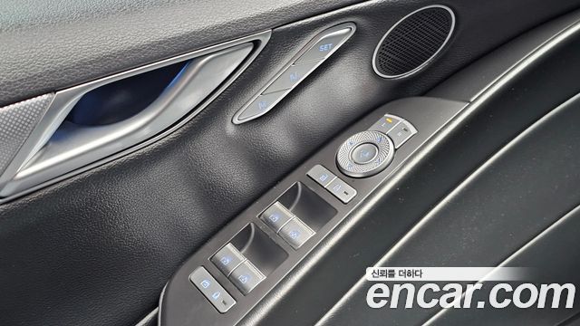 Genesis G80 (RG3) Gasoline 2.5 Turbo AWD 2022 — фото 17