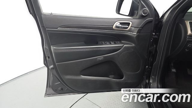 Jeep Grand Cherokee 3.0 Diesel Limited WK2 2016 — фото 24