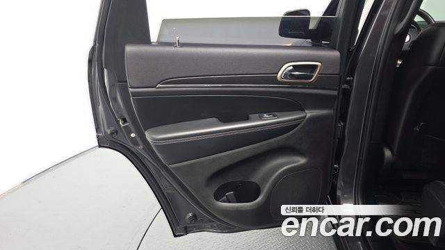 Jeep Grand Cherokee 3.0 Diesel Limited WK2 2016 — фото 25